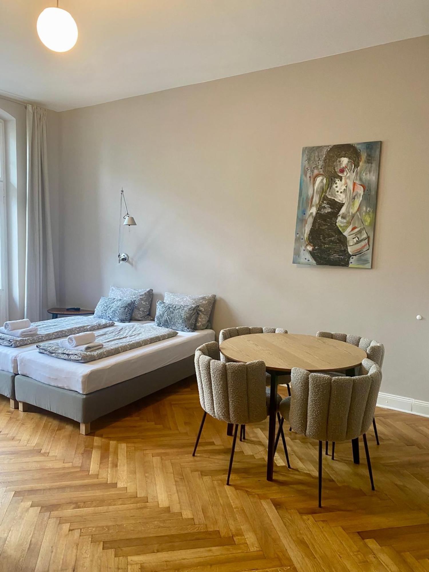 Bismarcks Berlin Apartment Bagian luar foto