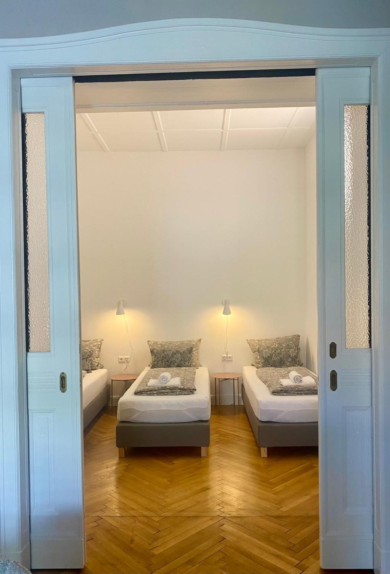 Bismarcks Berlin Apartment Bagian luar foto